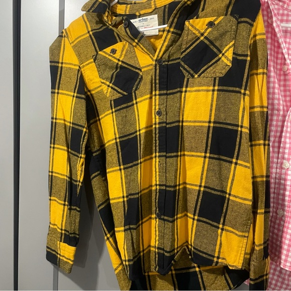 Boys Bundle button up shirts - Picture 2 of 5